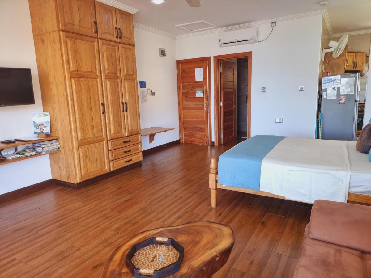 Drake Seaside Studio Apartments Bel Ombre Exteriér fotografie
