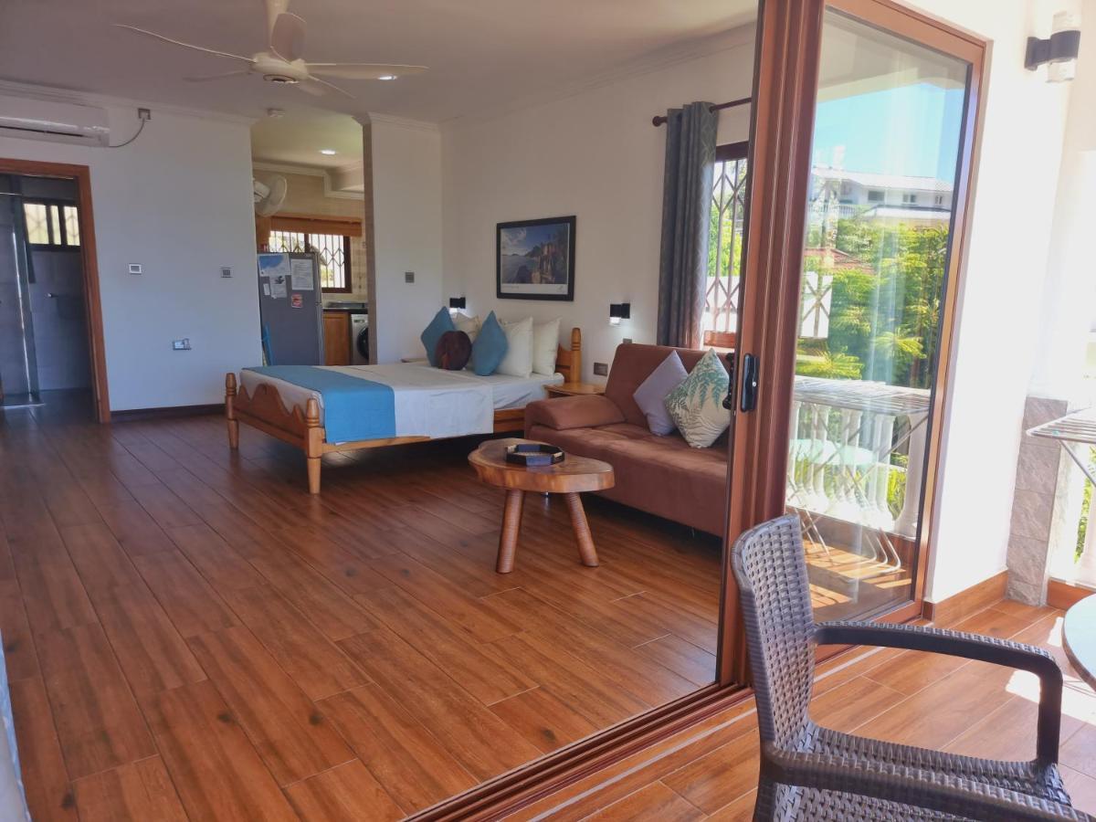 Drake Seaside Studio Apartments Bel Ombre Exteriér fotografie